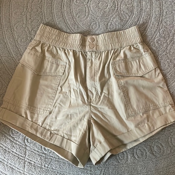Abercrombie Cargo Shorts - Picture 1 of 5